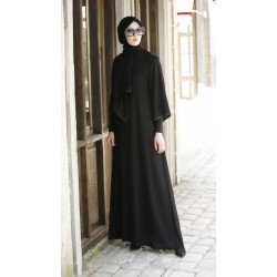 عباية بأذرع مزينة بحجر رملي   عباية بأذرع مزينة بحجر رملي