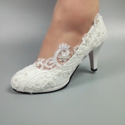 أحذية الزفاف المرأة Leatherette Stiletto كعب مغلقة إصبع القدم مع خياطة الدانتيل أحذية الزفاف المرأة Leatherette Stiletto كعب مغلقة إصبع القدم مع خياطة الدانتيل