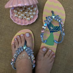 Colorful women slippers beautifully printed with sea color stones Colorful women slippers beautifully printed with sea color stones